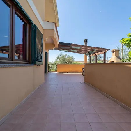 Laconi Villa