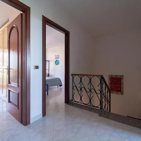 Laconi Villa